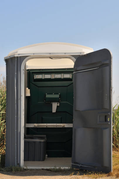 Porta potty delivery and setup in Firebaugh, CA